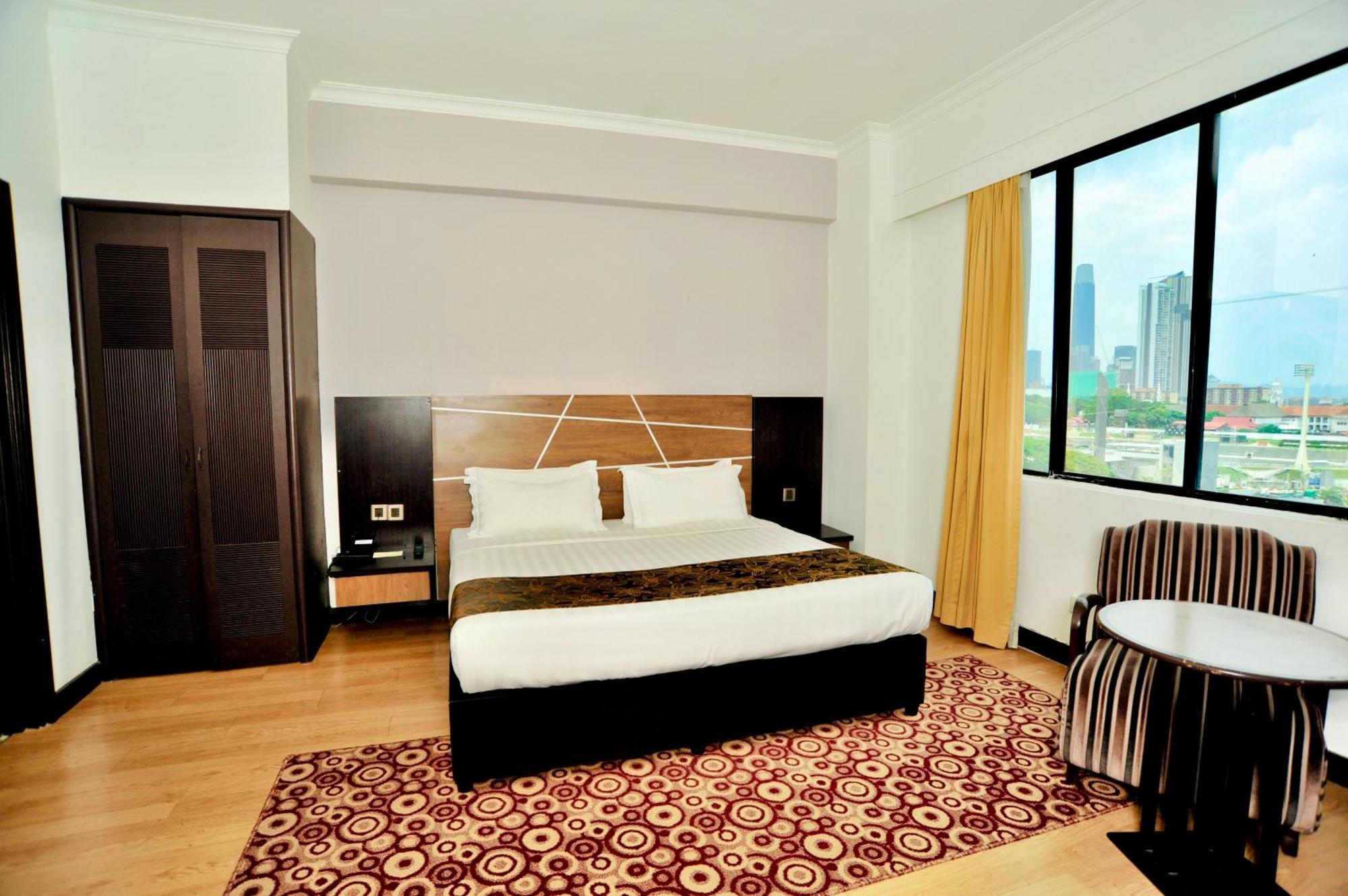 Regalpark Hotel Kuala Lumpur Exterior foto